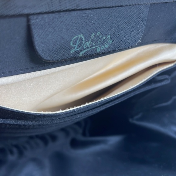 Dobbies Bags Structured Black Crosshatch Leather Snap Close Handbag - Picture 8 of 10